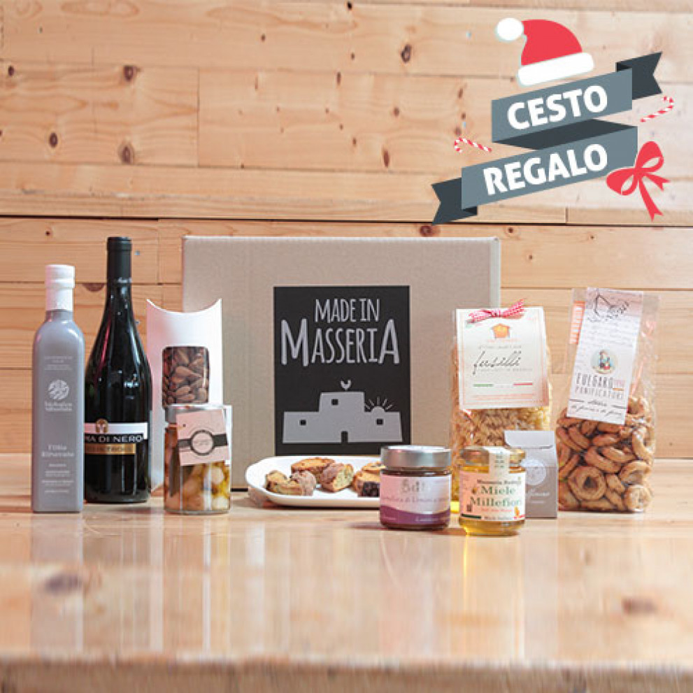 Cesto regalo di Natale Prelibatezze di Puglia Cesto regalo di Natale Prelibatezze di Puglia